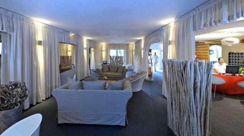 Hotel Exsel Ermitage Сен-Жиль-ле-Бэн Экстерьер фото